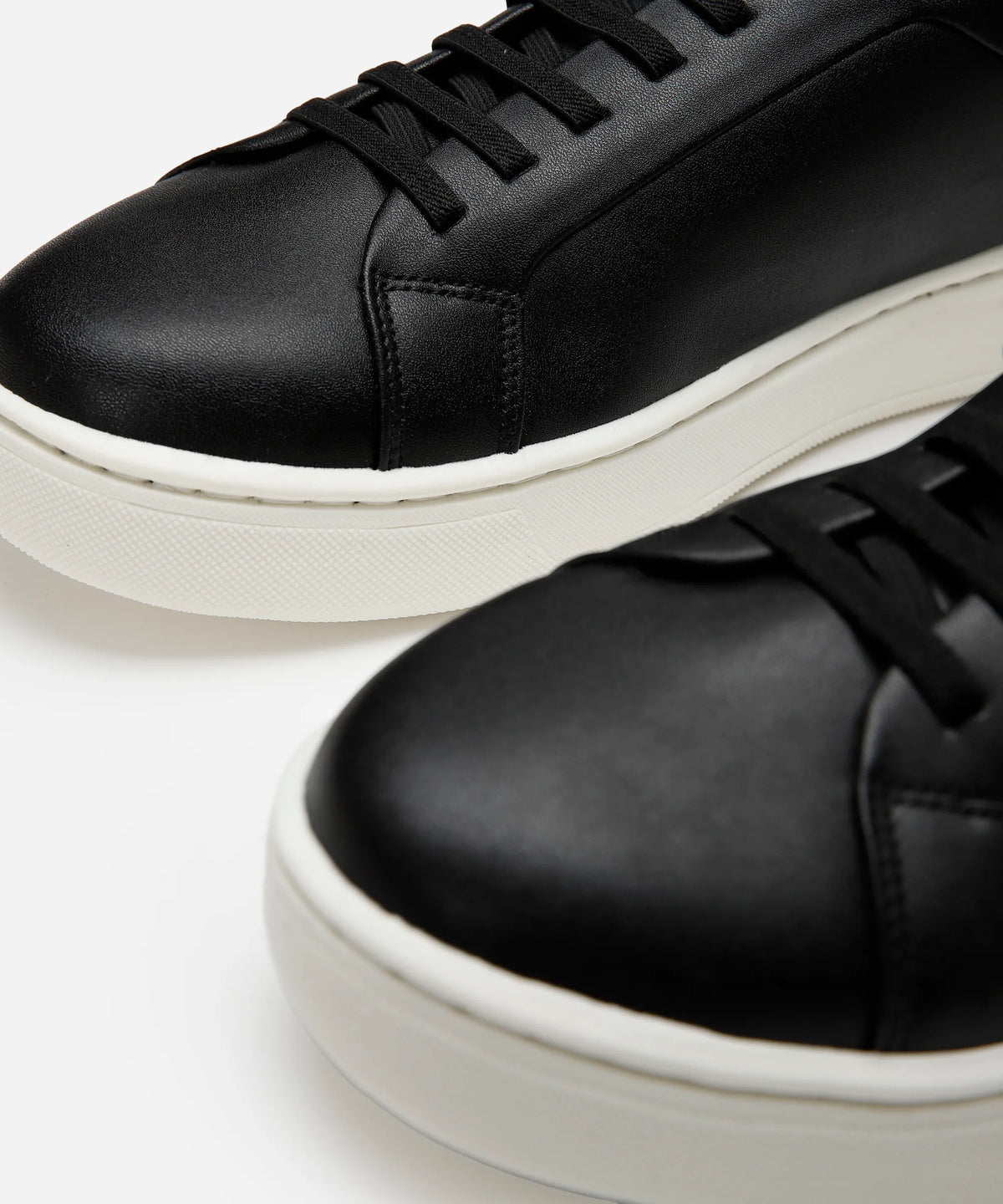 Elastic Lace Casual Trainers – Black